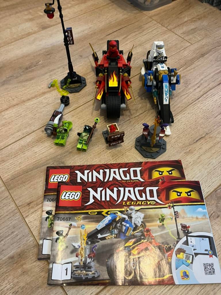 Lego - Ninjago 70667 Kai's Blade Cycle & Zane's Snowmobile, Ophalen of Verzenden, Zo goed als nieuw