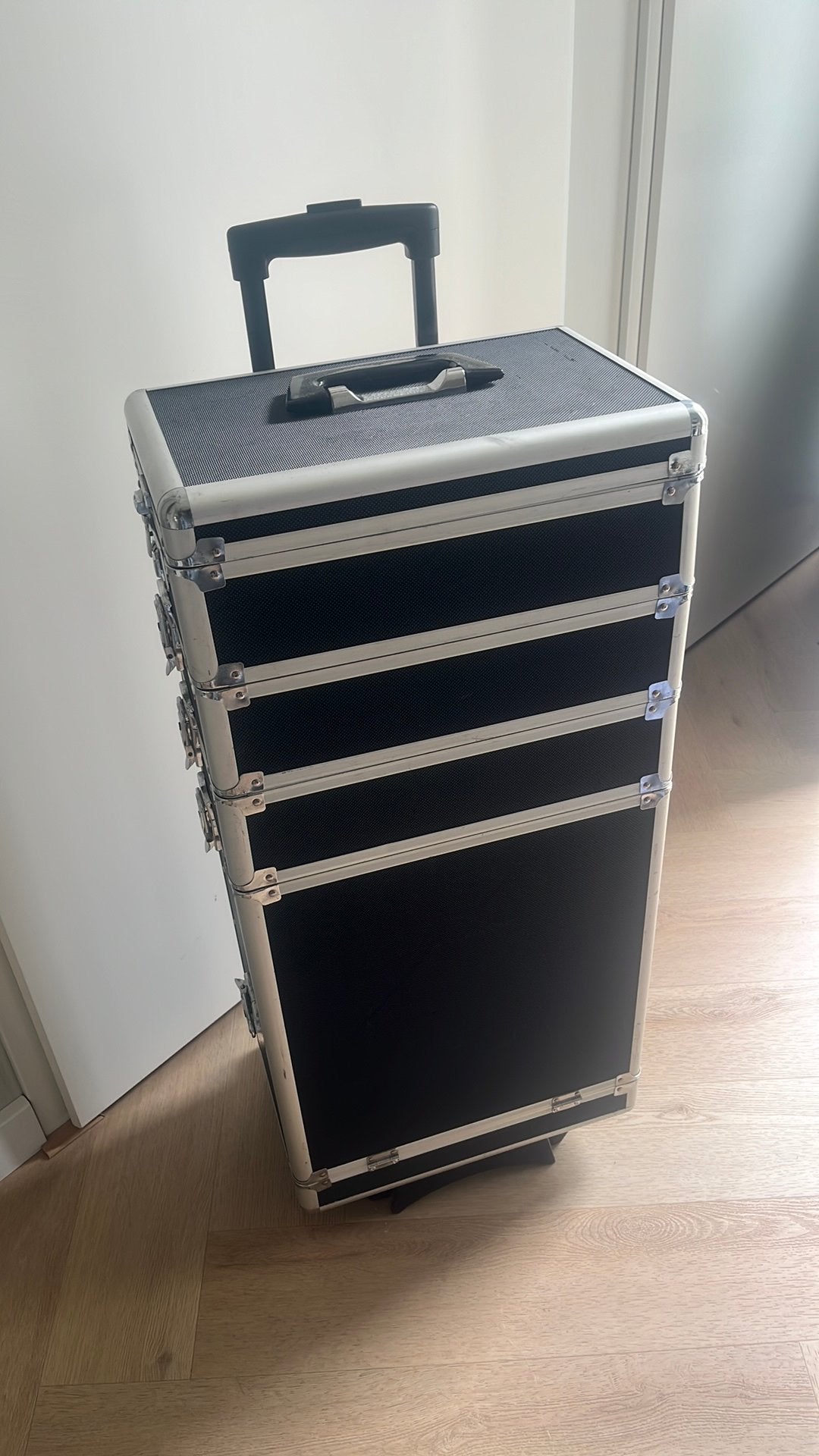 Grote visagie trolley beautycase, Sieraden, Tassen en Uiterlijk, Beautycases, Ophalen, Zo goed als nieuw, Zwart