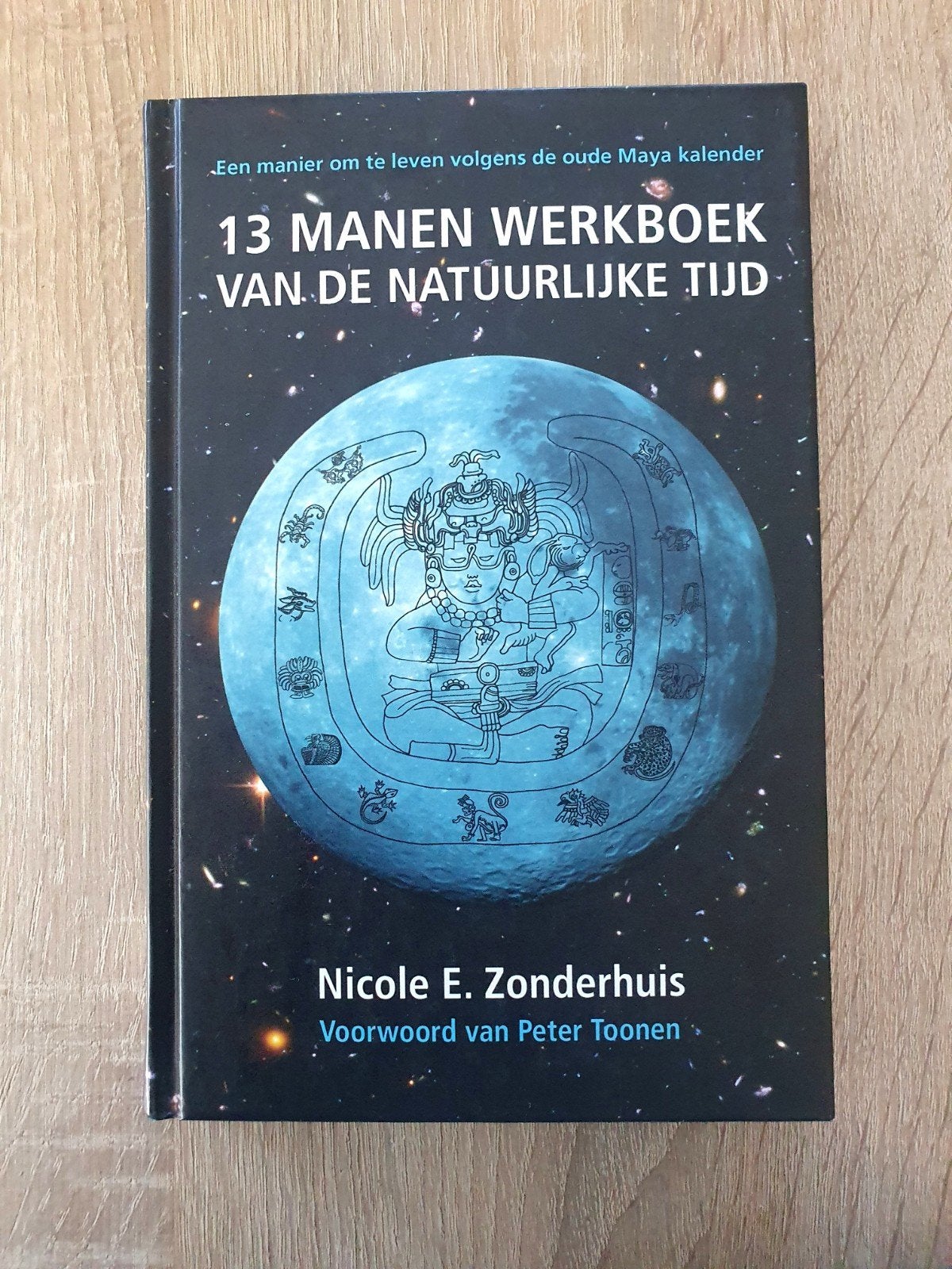 13 Manen Werkboek van de Natuurlijke Tijd - Maya Kalender, Ophalen of Verzenden, Zo goed als nieuw