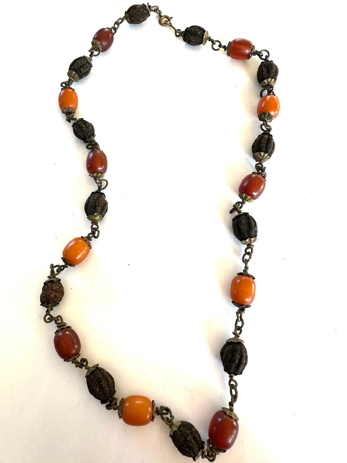 Antieke Ketting met bakeliet geperste organische kralen, Verzenden, Overige materialen, Ketting