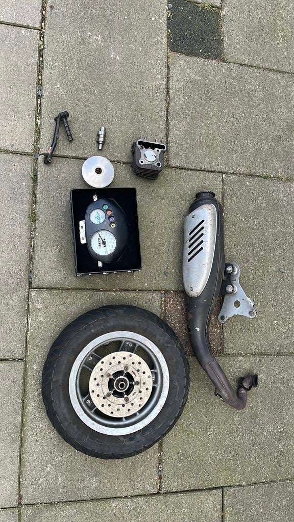 Scooter onderdelen (meeste zip, Fietsen en Brommers, Brommeronderdelen | Scooters, Ophalen, Zo goed als nieuw, Cilinder, Piaggio