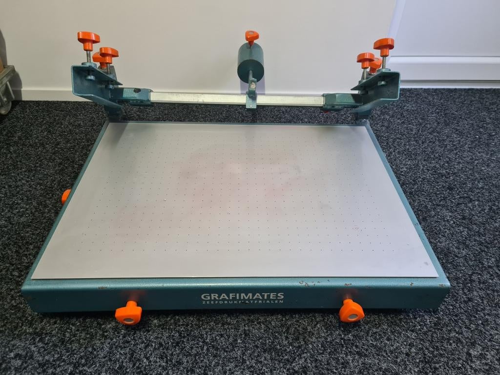 Zeefdruktafel Grafimates, Ophalen