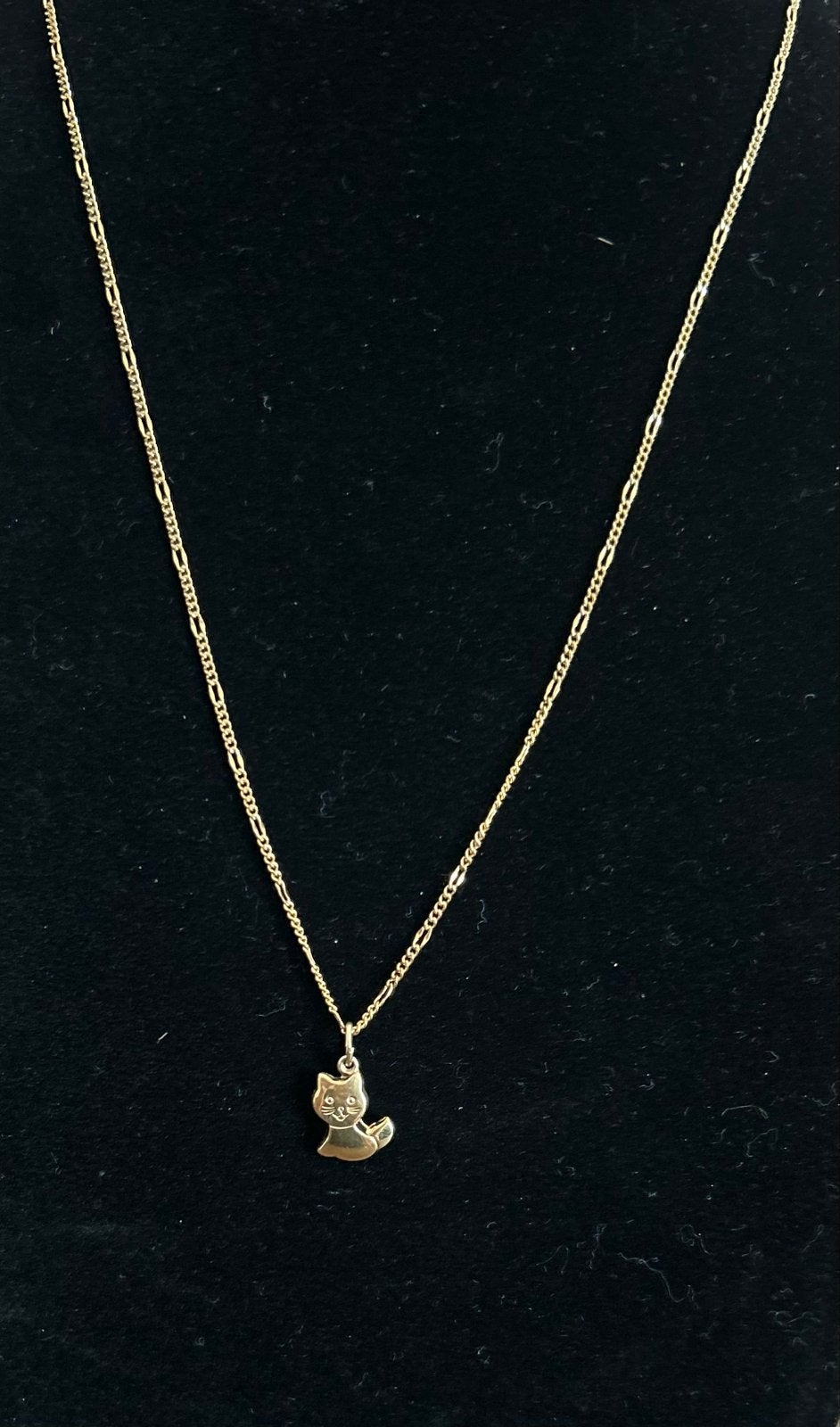 Gouden katje 8 karaat  met vergulde 18 karaat ketting, Met hanger, Ophalen of Verzenden, Zo goed als nieuw, Goud