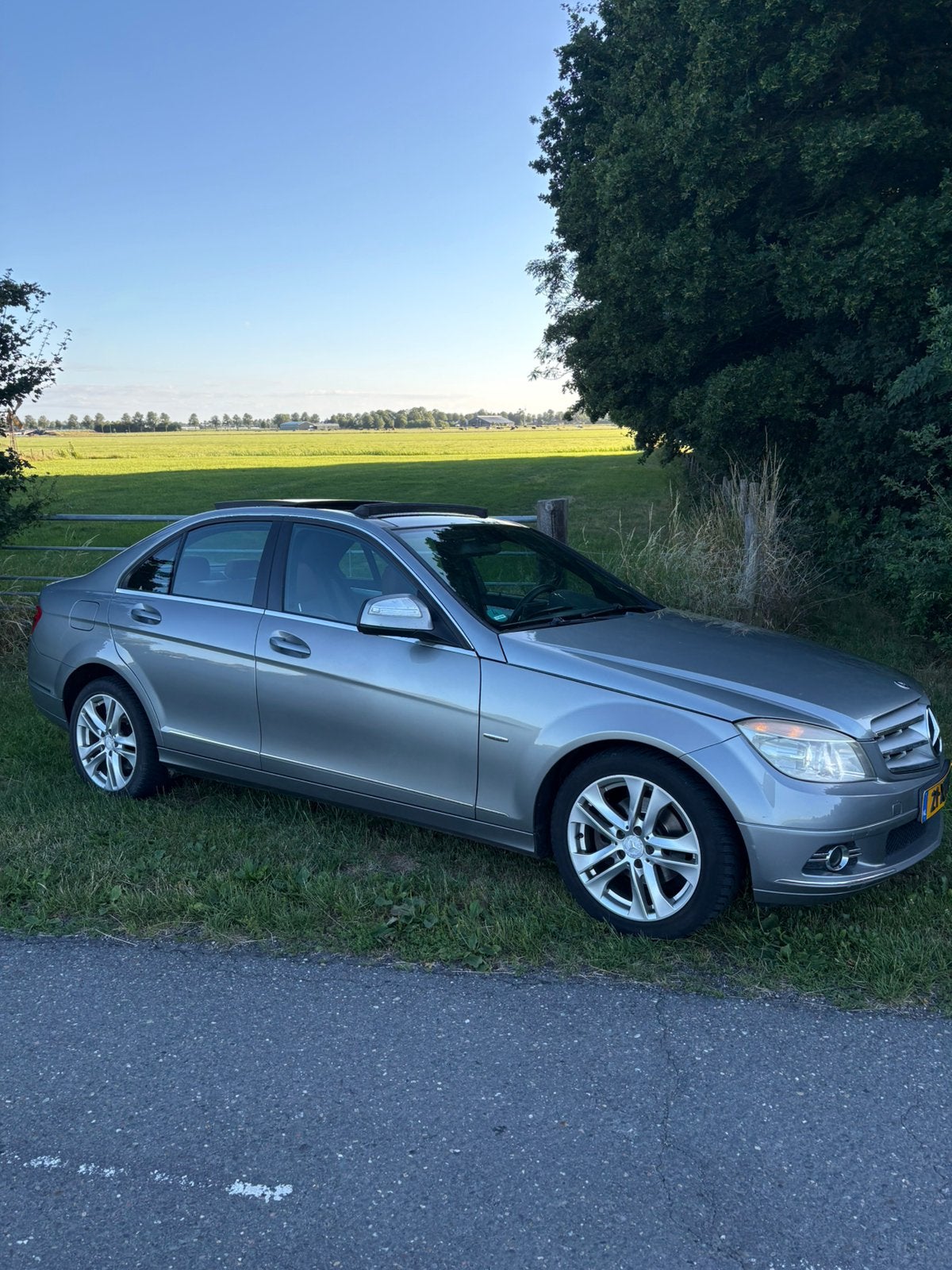 Mercedes C-Klasse(C280) 3.0 V6 PANORAMADAK AVANTGARDE, Achterwielaandrijving, 1800 kg, 2996 cc, Handgeschakeld