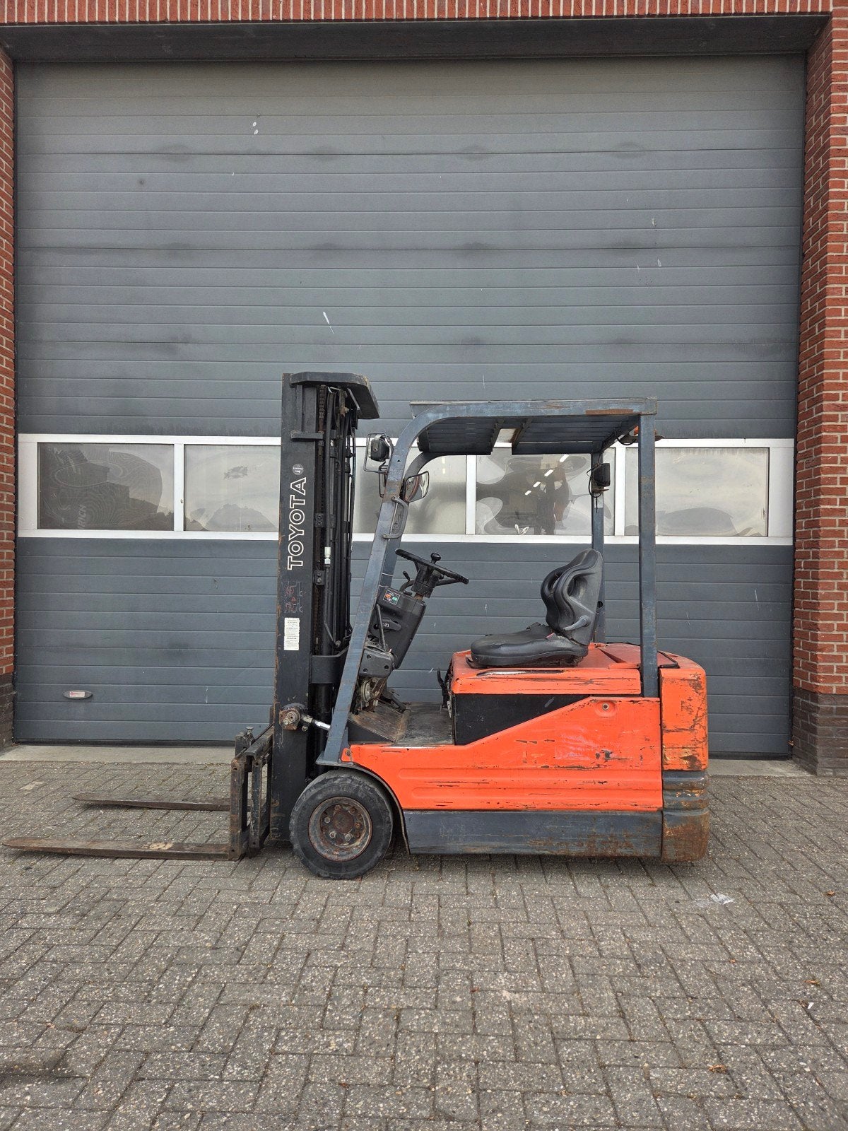 Heftruck Toyota 1800 Kg Triplex Sideshift Freelift 2002, Zakelijke goederen, Machines en Bouw | Heftrucks en Intern transport