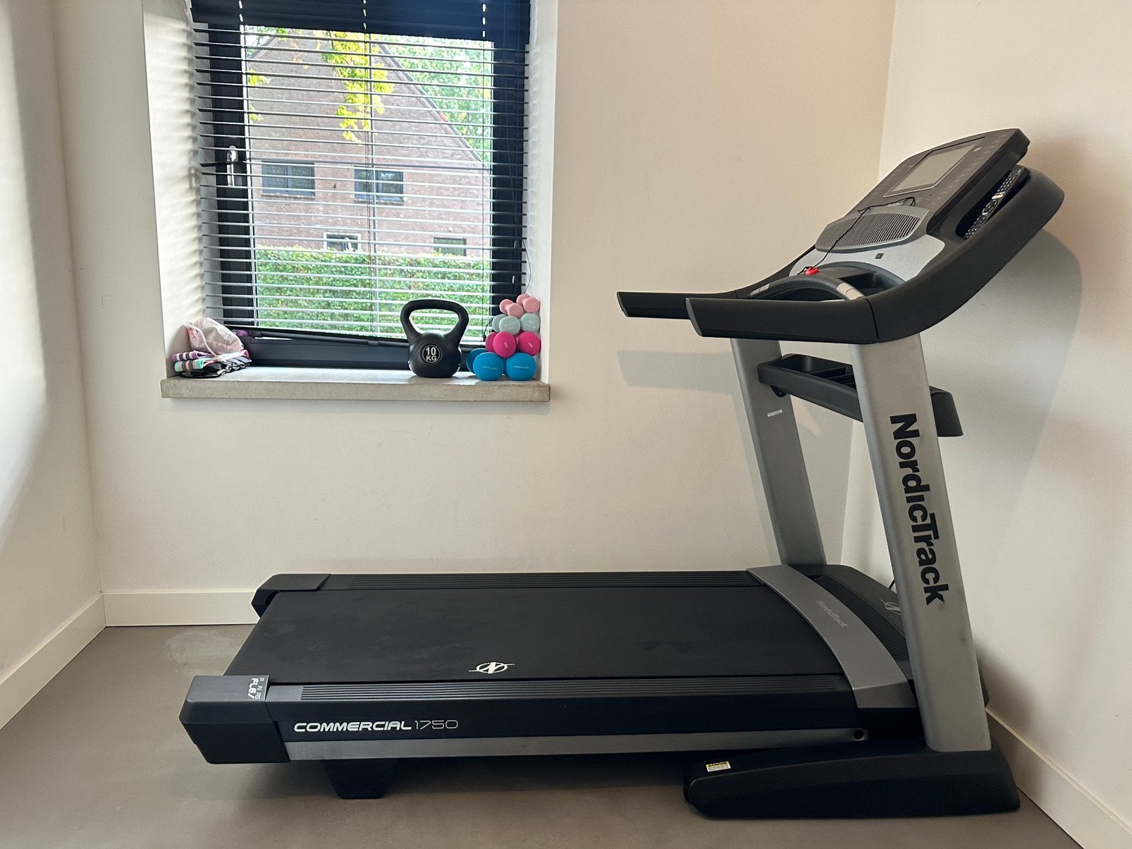 NordicTrack commercial 1750 loopband