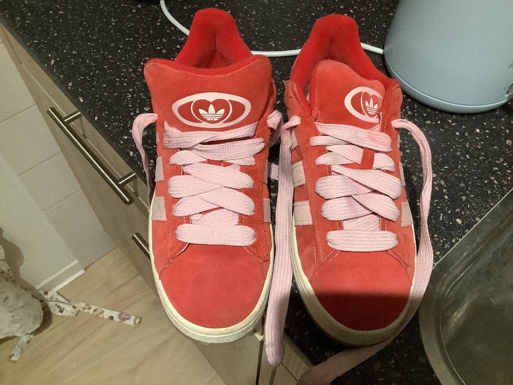 Adidas Valentijns schoenen, Adidas, Ophalen of Verzenden, Rood, Sneakers of Gympen
