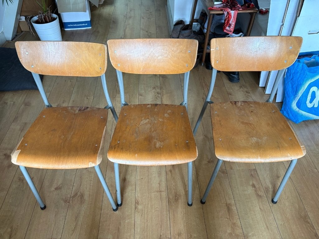 Drie stoelen (gratis af te halen), Ophalen, Gebruikt, Bruin, Drie