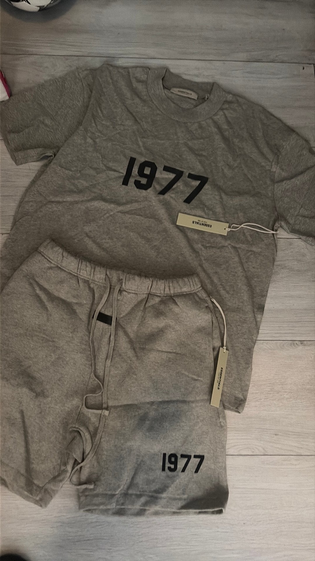 Essentials 1977, Ophalen of Verzenden, Zo goed als nieuw, Maat 52/54 (L)
