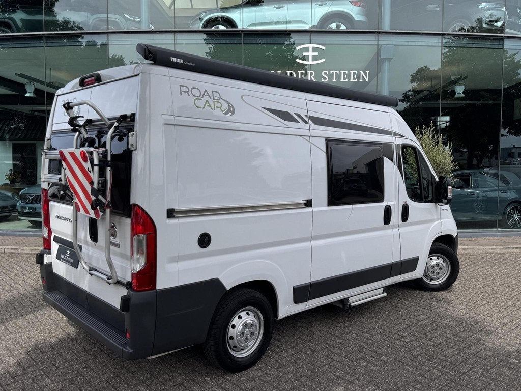 Pössl Roadcar 540 Handgeschakeld | Dwars bed, Caravans en Kamperen, Campers, Pössl, Bedrijf, Luifel, 5 tot 6 meter
