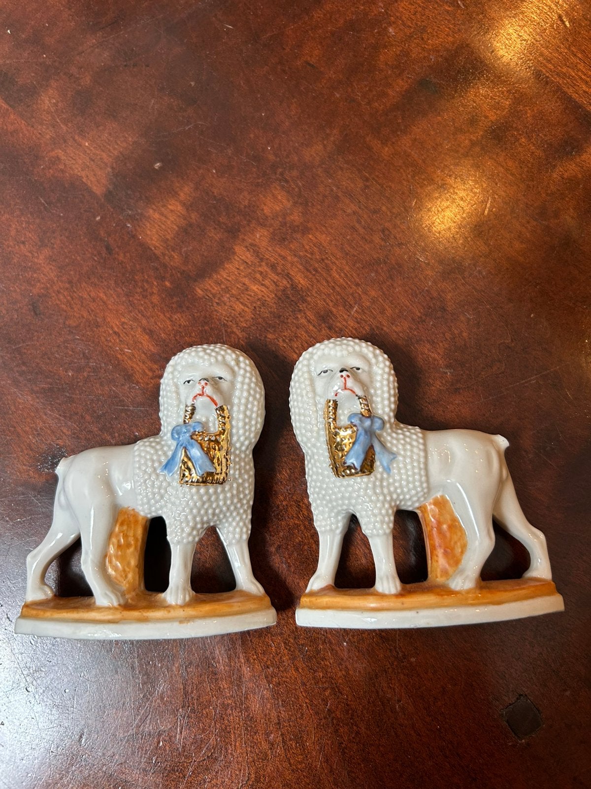 Zgn Hoerenhondjes, Verzenden