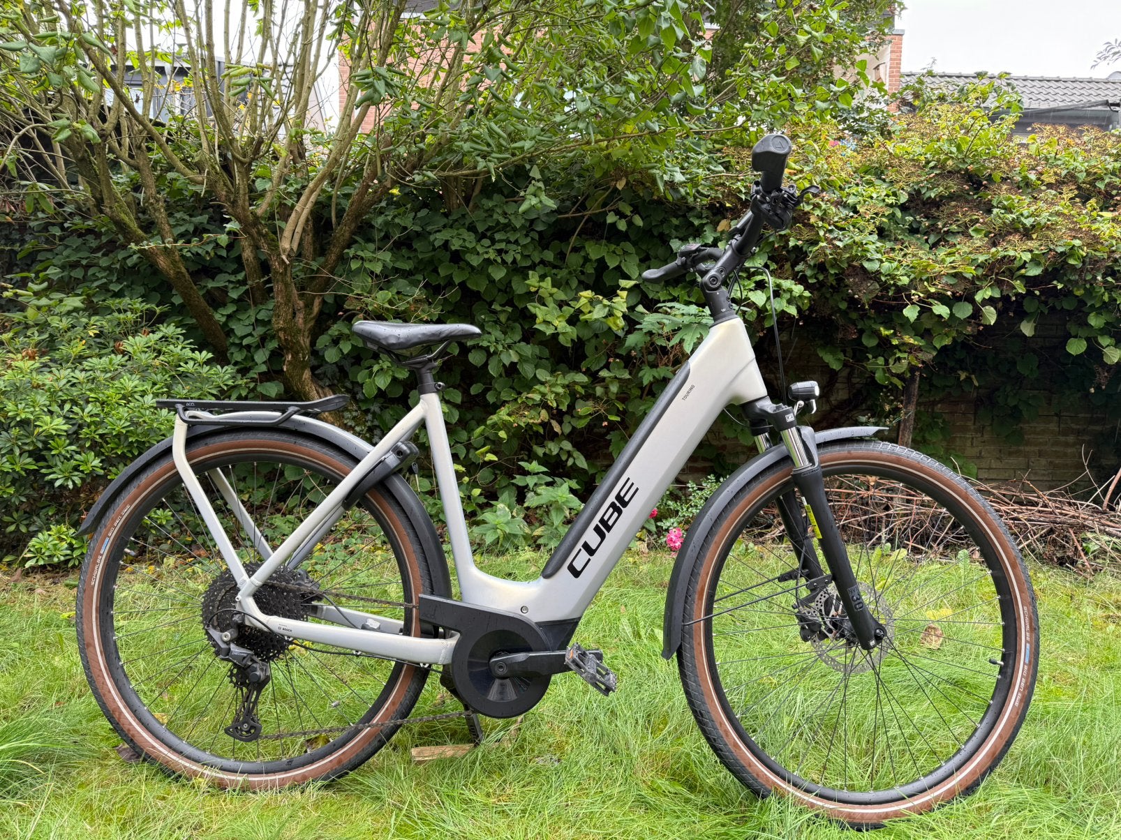 CUBE Ebike Touring Hybrid Pro 625 | 2023 |1.496 km | Bosch, 55 tot 59 cm, Ophalen, Zo goed als nieuw, Cube