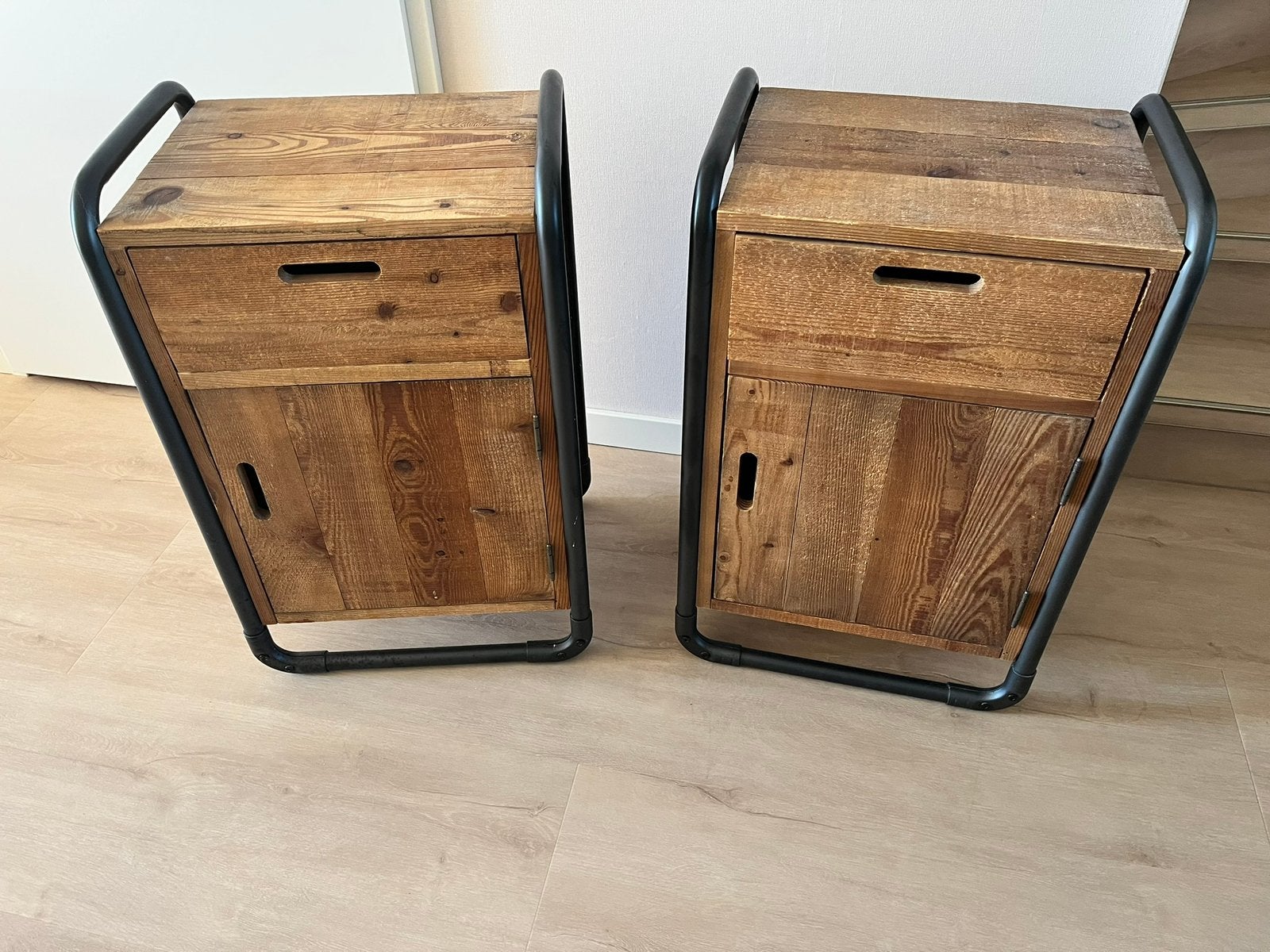 Nachtkastjes, Ophalen, Gebruikt, Minder dan 45 cm, 55 tot 70 cm