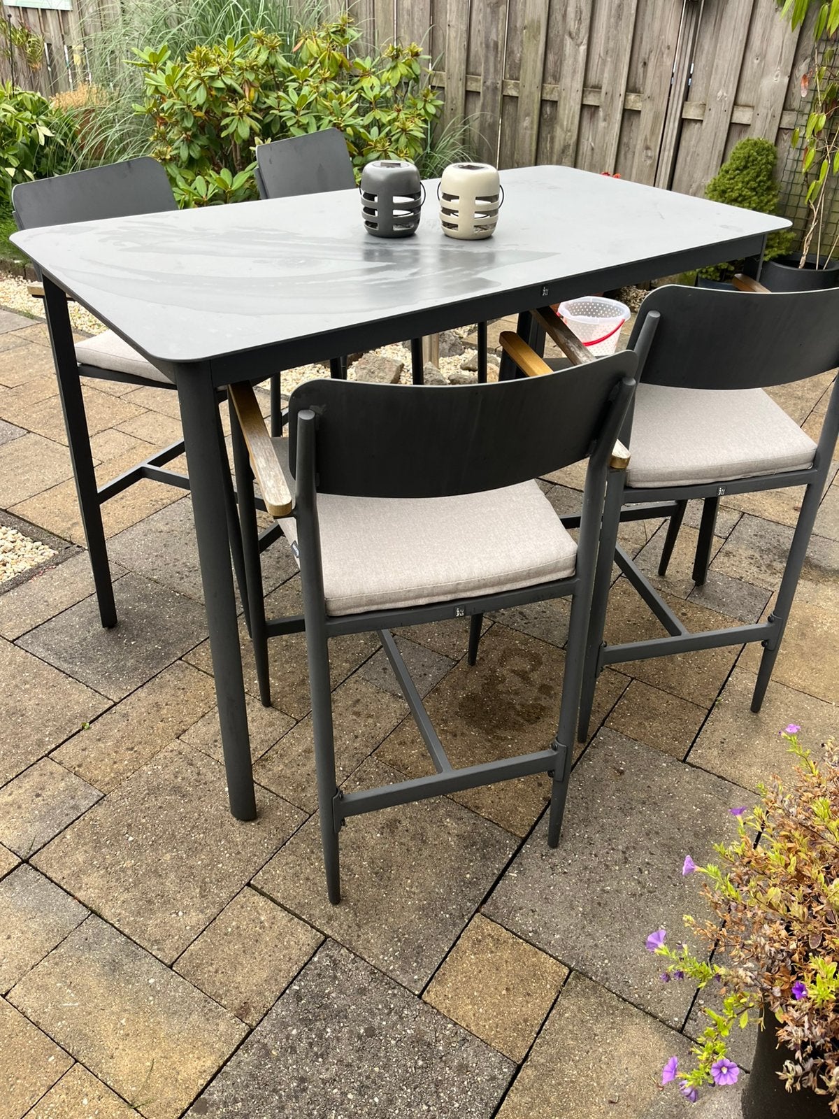 Hoge bartafel voor in de tuin., Ophalen, Gebruikt, Aluminium, 4 zitplaatsen