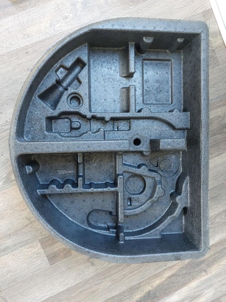 Opbergbak Ford Fiesta MK7, Ophalen
