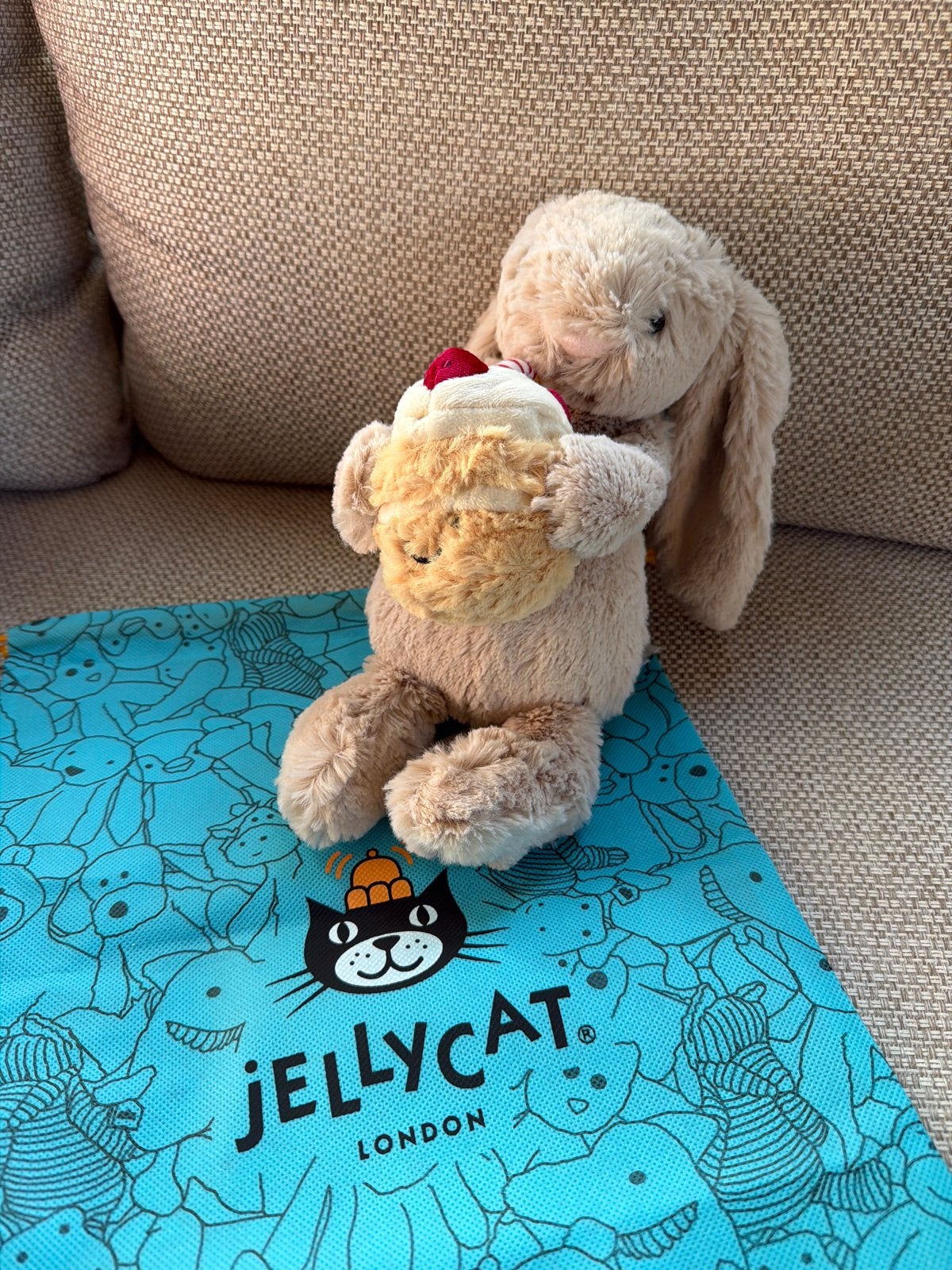 Jellycat Bashful Beige Bunny Birthday Cake Nieuw, Jellycat, Ophalen of Verzenden, Met label, Beige