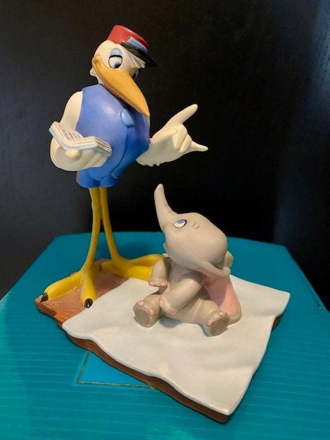 WDCC Dumbo Bundle of Joy, Ophalen of Verzenden, Bambi of Dumbo, Zo goed als nieuw, Beeldje of Figuurtje