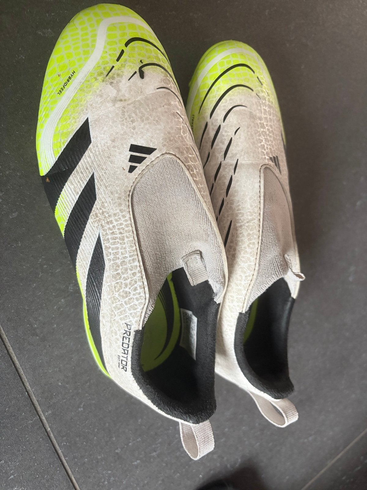 Adidas Predator voetbalschoenen maat 33, Ophalen of Verzenden, Gebruikt, Schoenen