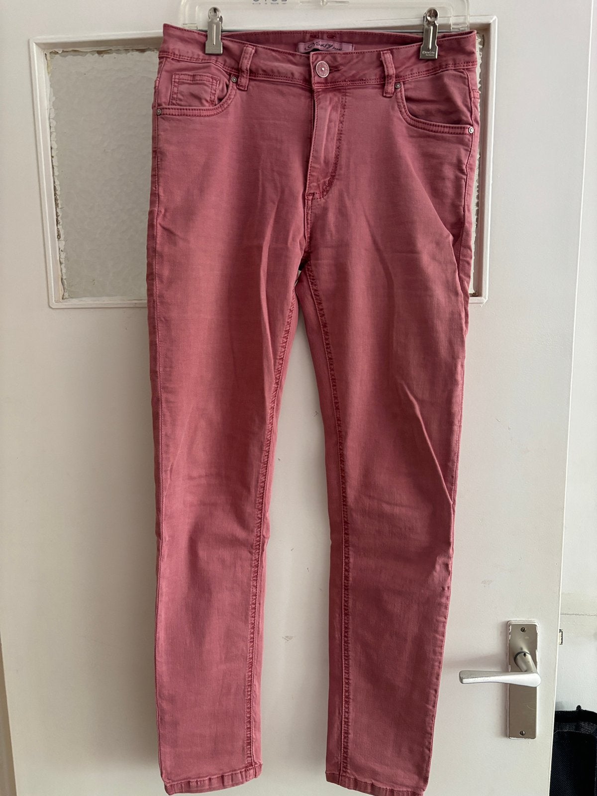 Dames jeansbroek, Maat 38/40 (M), Ophalen of Verzenden, Zo goed als nieuw, Roze