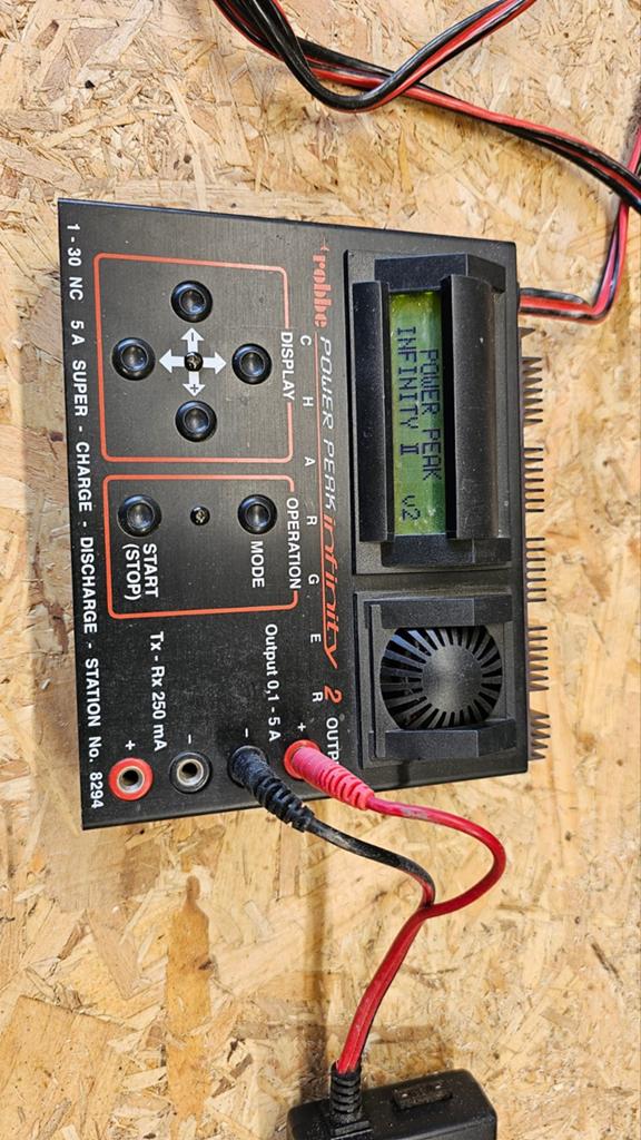 Robbe Power Peak Infinity 2 acculader met balancer 5S, Hobby en Vrije tijd, Ophalen of Verzenden