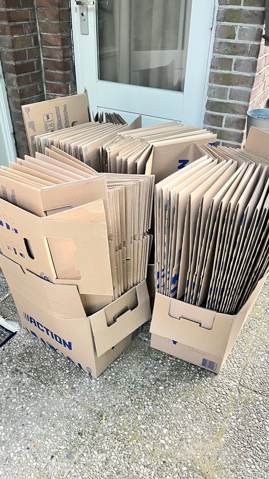 Grote partij verhuisdozen (Action, 50L), Doe-het-zelf en Verbouw, Kratten en Dozen, Ophalen, 40 tot 60 cm, Opvouwbaar, 50 tot 75 cm