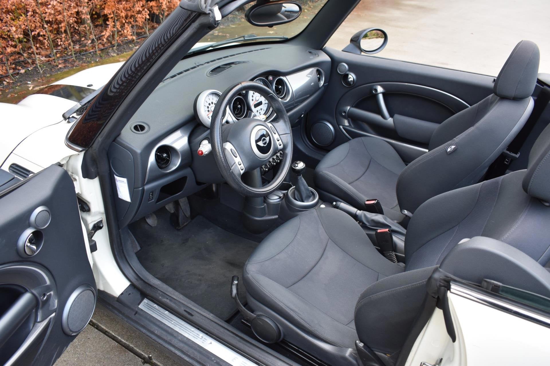 Mini Mini Cabrio 1.6 One Pepper, Auto's, Gebruikt, Zwart, 4 cilinders, Cabriolet
