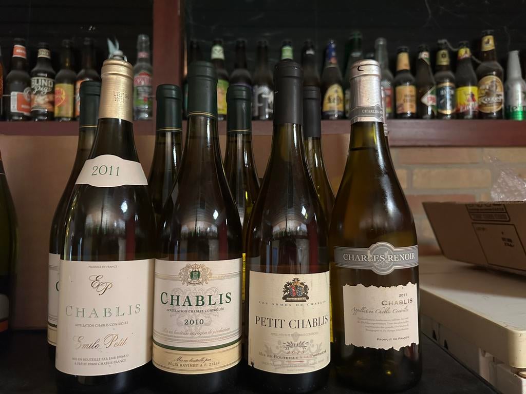 9 flessen Chablis, Ophalen of Verzenden, Zo goed als nieuw, Frankrijk, Rode wijn