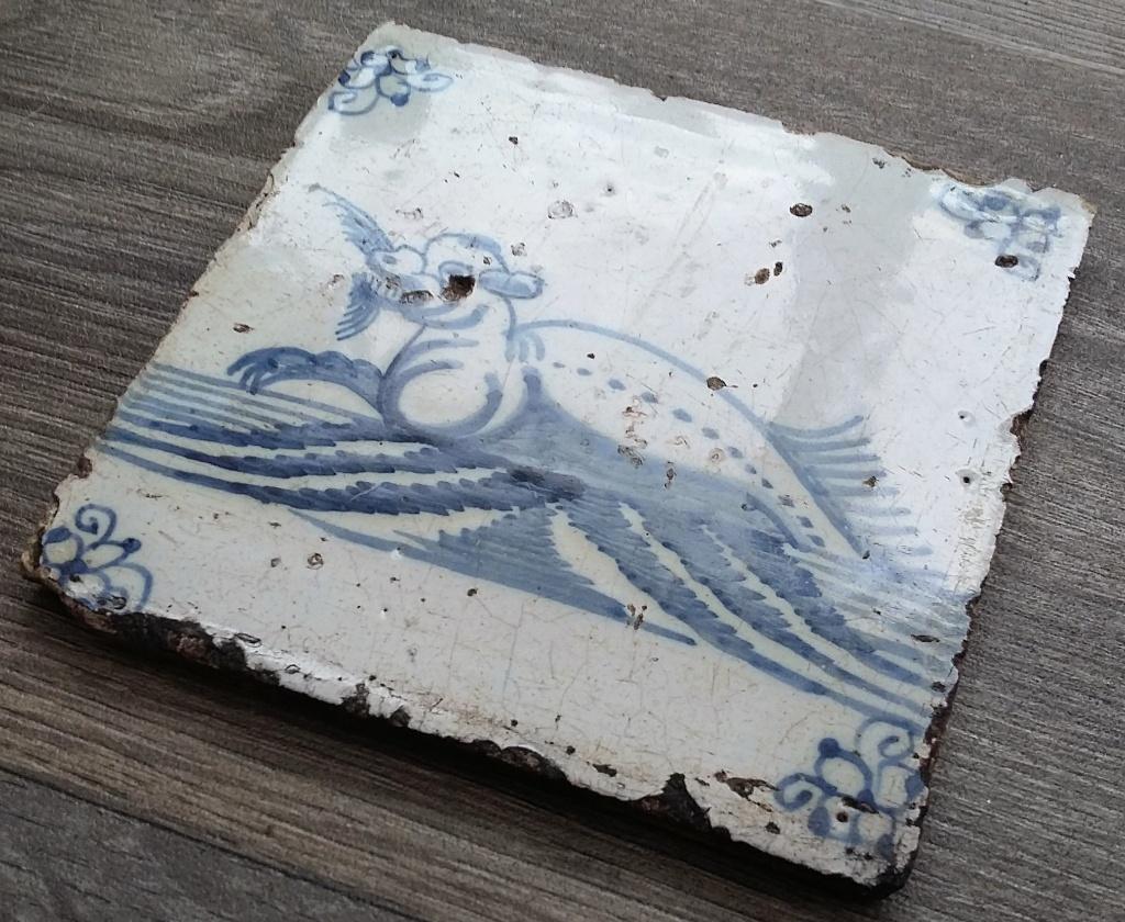 Omstreeks 1700 -1750 Delft Delftse Faience Tegel ZEEMONSTER, Antiek en Kunst, Ophalen of Verzenden