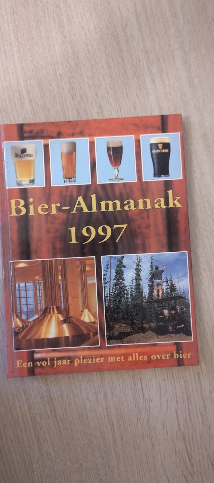 Bier-Almanak 1997: Een vol jaar plezier met alles over bier, Ophalen of Verzenden, Zo goed als nieuw, Nederland