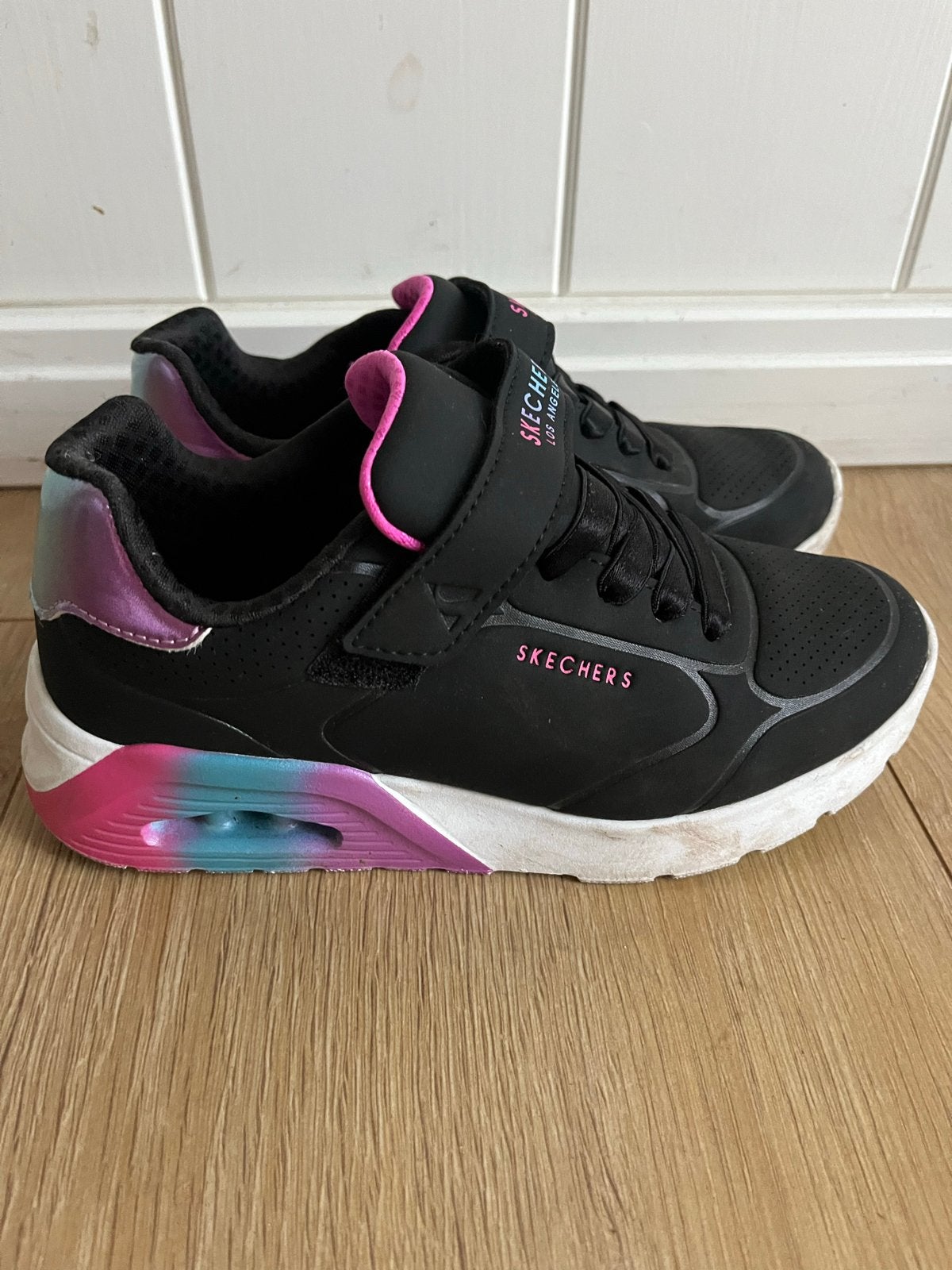 Skechers maat 34 - zgan, Ophalen of Verzenden, Zo goed als nieuw, Meisje, Sportschoenen