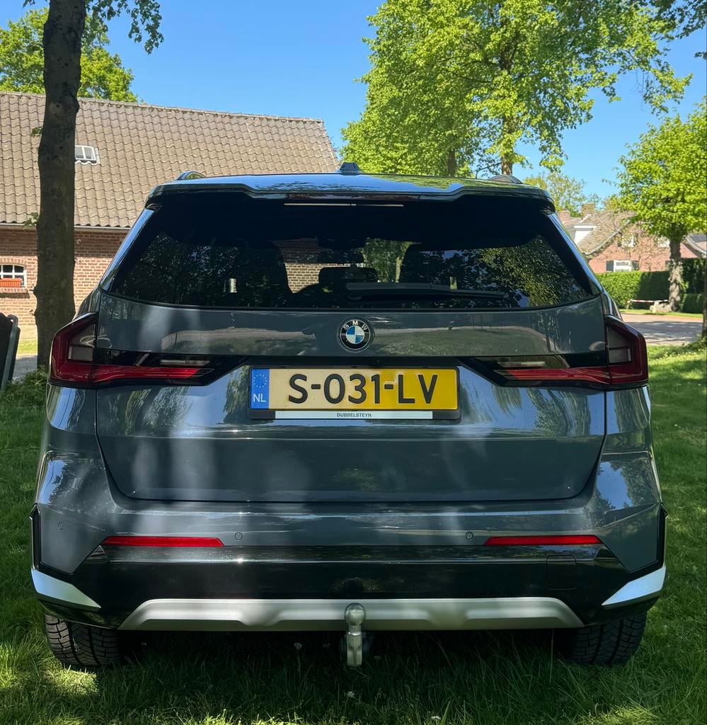 BMW X1 18i X-Line Individual inruil mogelijk!, Zwart, Lane Keeping Assist, Particulier, Zilver of Grijs