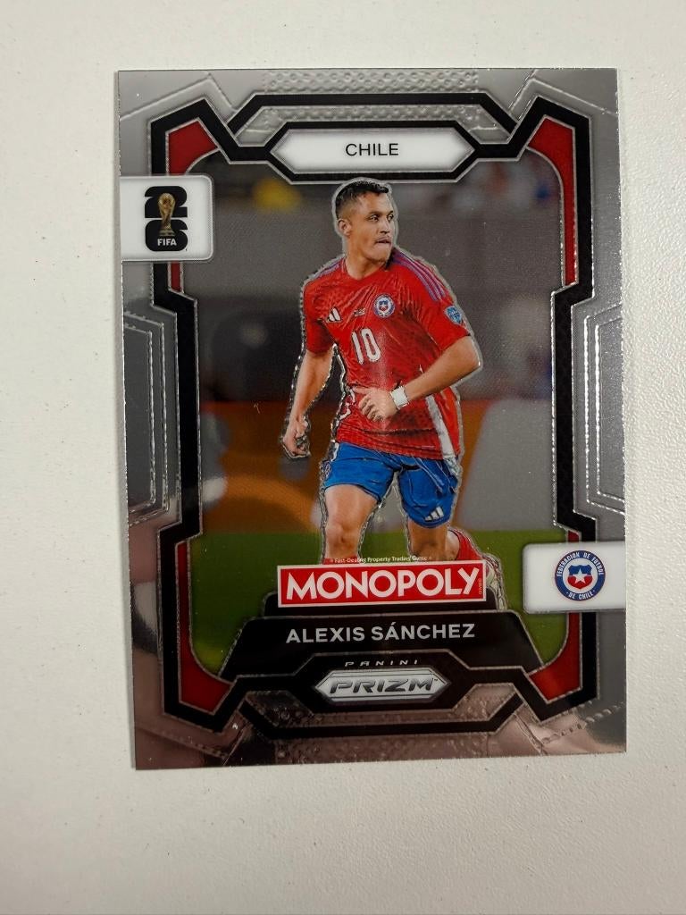 85 Alexis Sanchez Prizm Monopoly World Cup 2026, Ophalen of Verzenden, Nieuw, Buitenlandse clubs, Poster, Plaatje of Sticker