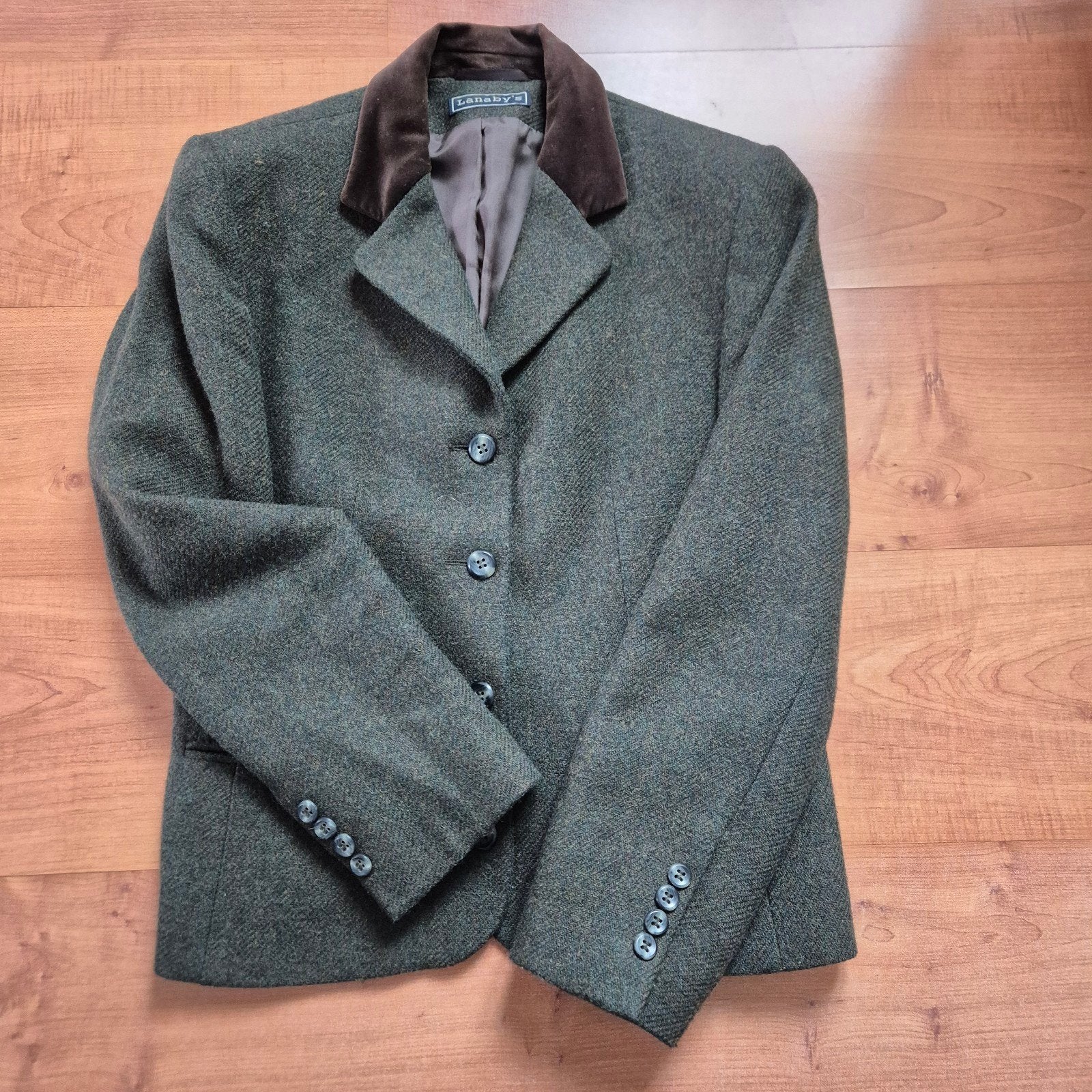 M38 Lanaby's colbert, mosgroen, bruine fluweel kraag 70% wol, Kleding | Dames, Maat 38/40 (M), Ophalen of Verzenden, Zo goed als nieuw