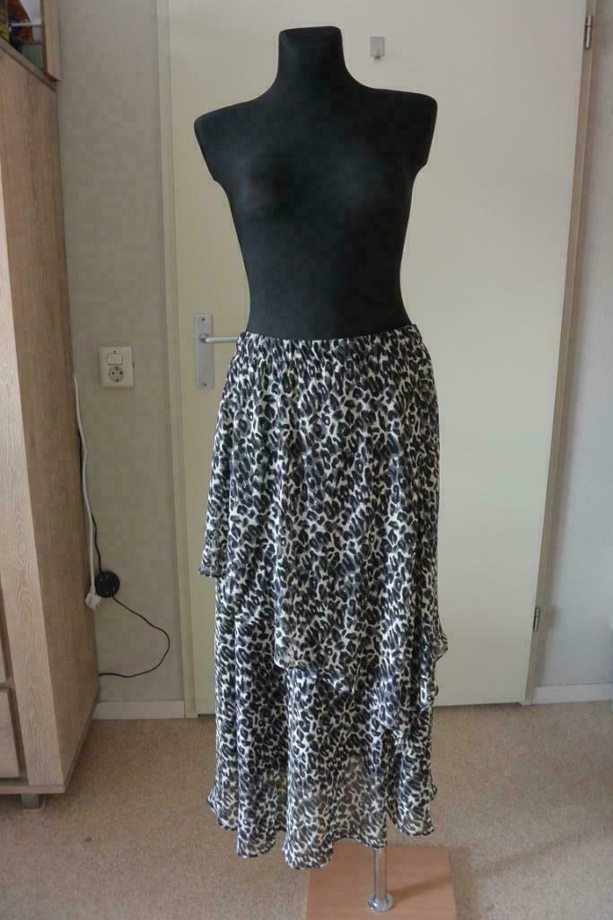 Yoek rok M zwart wit luipaard print NIEUW laagjes gaaf, Maat 38/40 (M), Yoek, Zwart, Nieuw