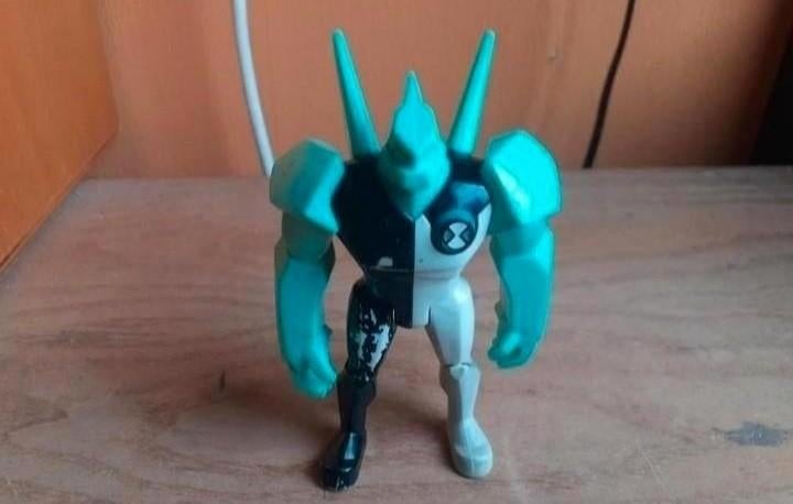 Ben 10 diamondhead figuur, Ophalen of Verzenden, Gebruikt