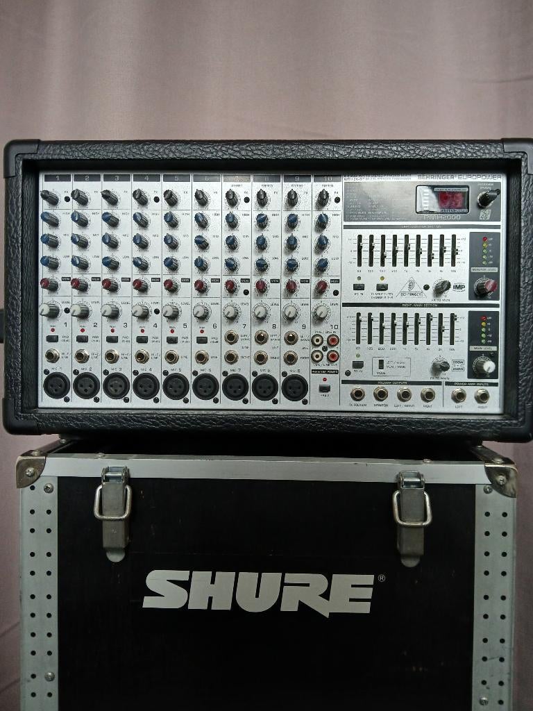 Behringer Powerstation PMH 2000 + Flightcase inbegrepen, Ophalen of Verzenden, Gebruikt, 5 tot 10 kanalen, Microfooningang