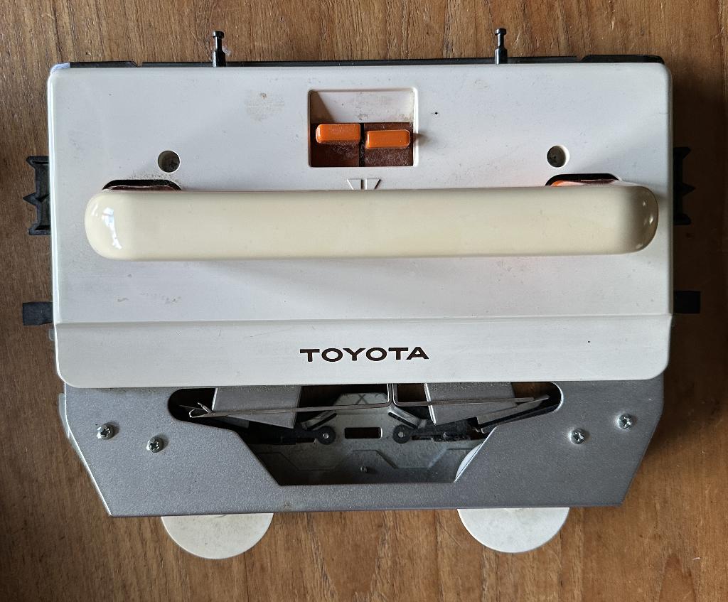 kantwagen of slede (lace carriage) voor Toyota breimachine, Hobby en Vrije tijd, Breien en Haken, Ophalen, Zo goed als nieuw, Breien