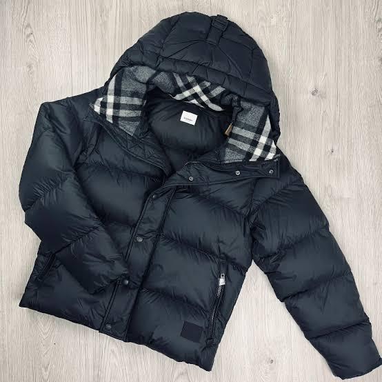 Burberry Jas Maat M - Stijlvolle Winterjas, Ophalen of Verzenden, Nieuw, Maat 48/50 (M), Zwart