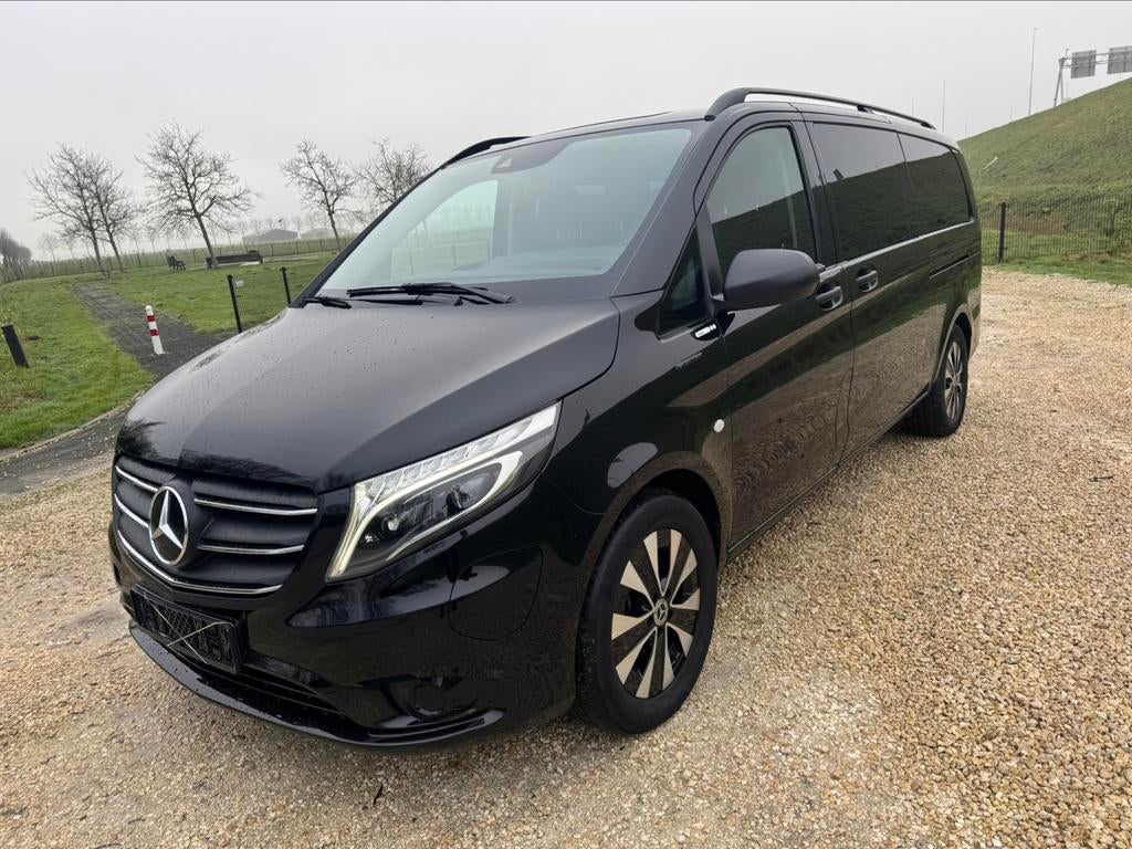Mercedes-Benz Vito Evito Tourer 205pk L3 2022 Zwart ex btw, Auto's, Mercedes-Benz, Elektrisch, 9 stoelen, Particulier, 2455 kg