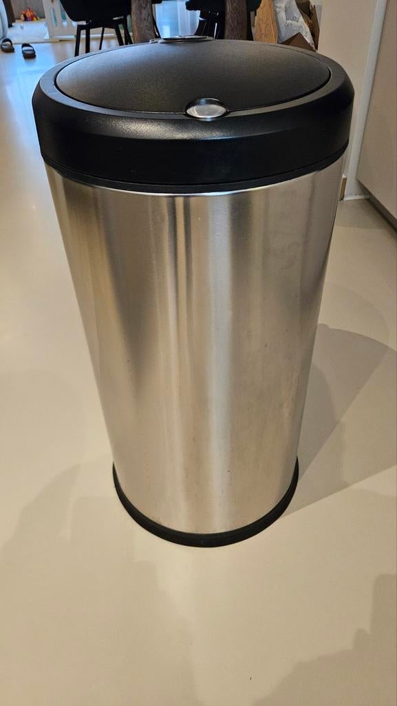 Simplehuman RVS Ronde Prullenbak 60 liter, Ophalen, Met pedaal, 50 tot 75 cm, Rvs