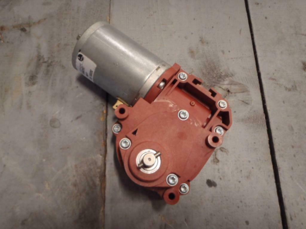 01408 Vertragingsmotor 12 RPM bij 12 volt - 24 RPM 24 volt., Ophalen of Verzenden, Zo goed als nieuw, Elektromotor