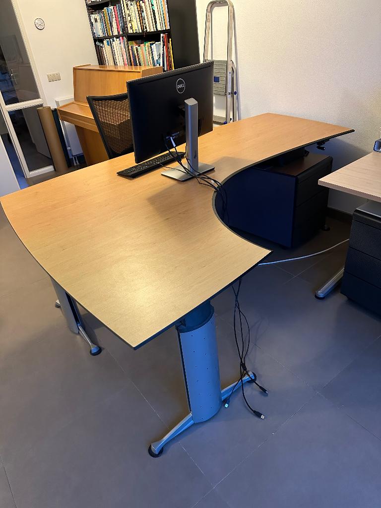 Wingbureau, Ophalen, In hoogte verstelbaar, Gebruikt