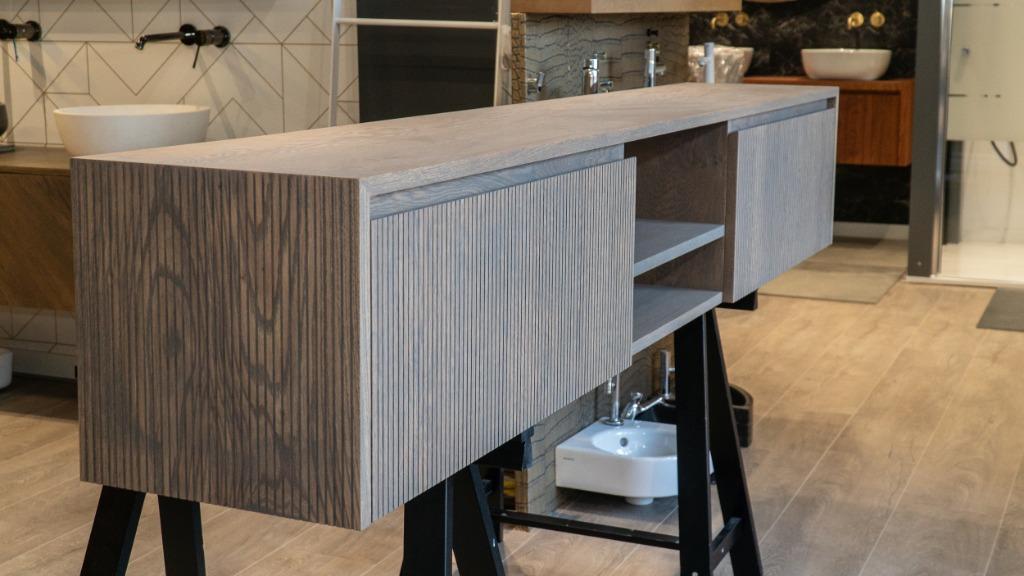 TV Meubel Massief Eiken Zwevend 200cm, Huis en Inrichting, Ophalen, Eikenhout, Nieuw, 200 cm of meer