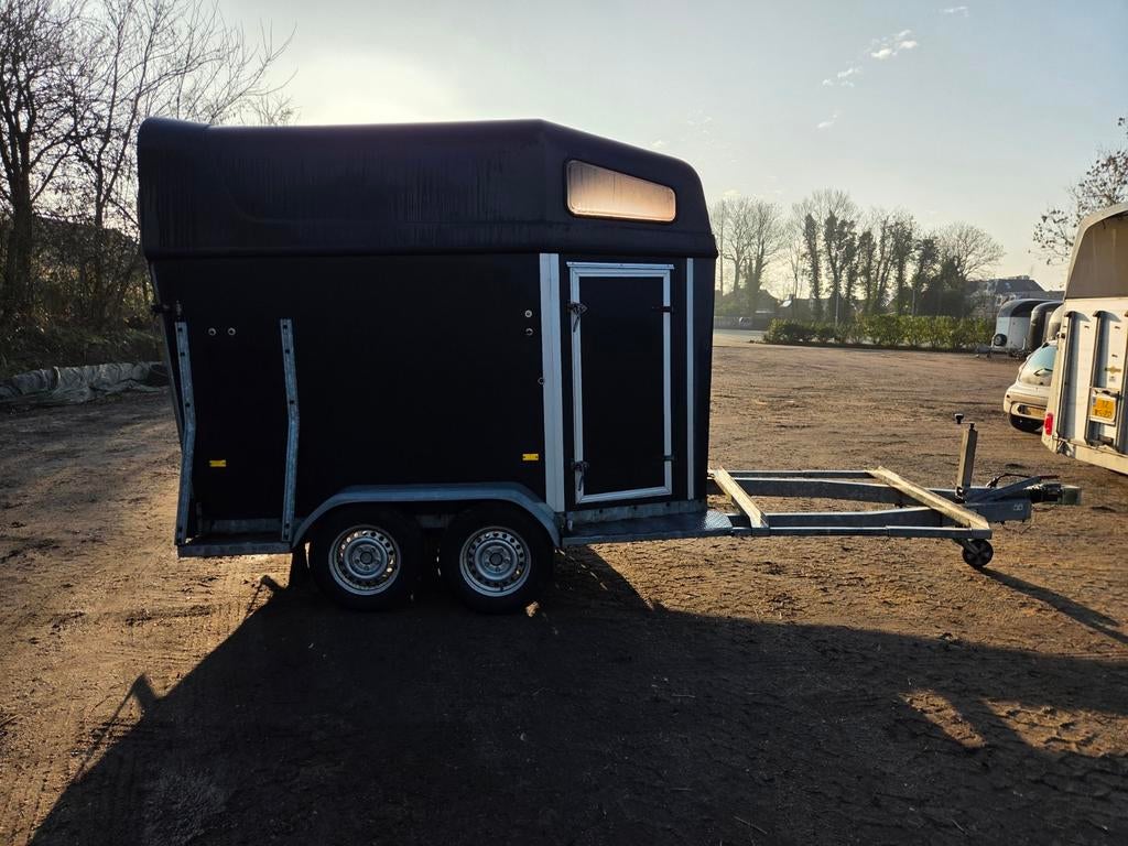 2 paards mentrailer te koop, Dieren en Toebehoren, Paarden en Pony's | Trailers en Aanhangwagens, Ophalen, Gebruikt, Hout, 2-paards trailer