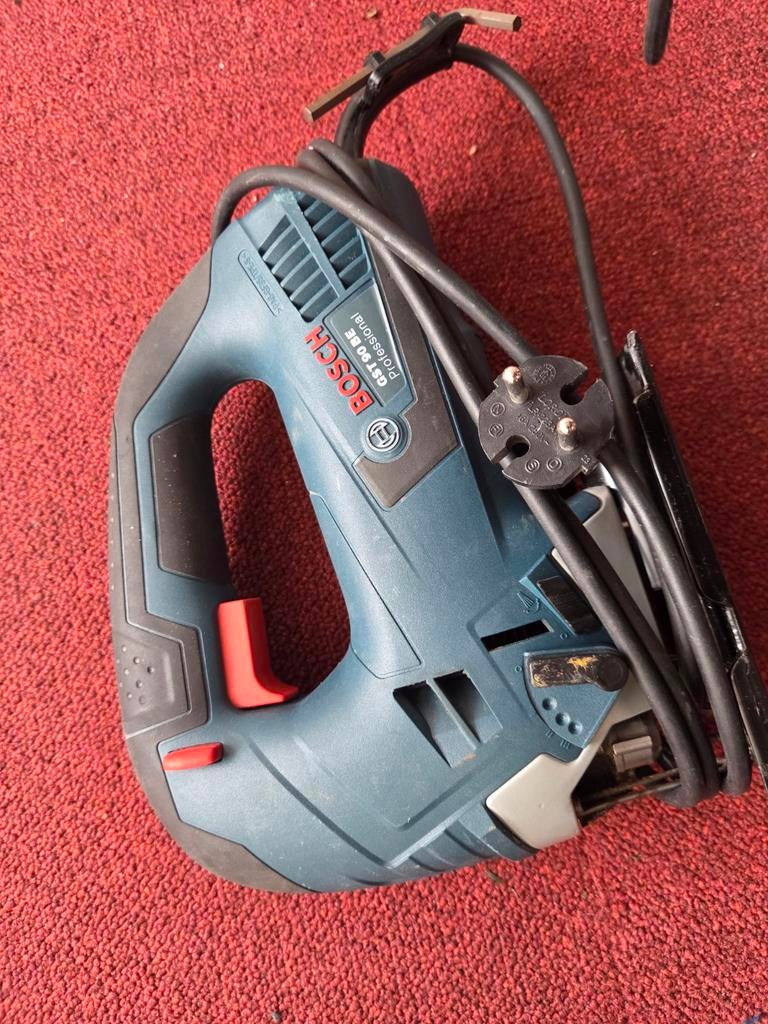 Bosch GST90BE Decoupeerzaag, Doe-het-zelf en Verbouw, Gereedschap | Zaagmachines, Gebruikt, Verzenden, 600 tot 1200 watt, Bosch