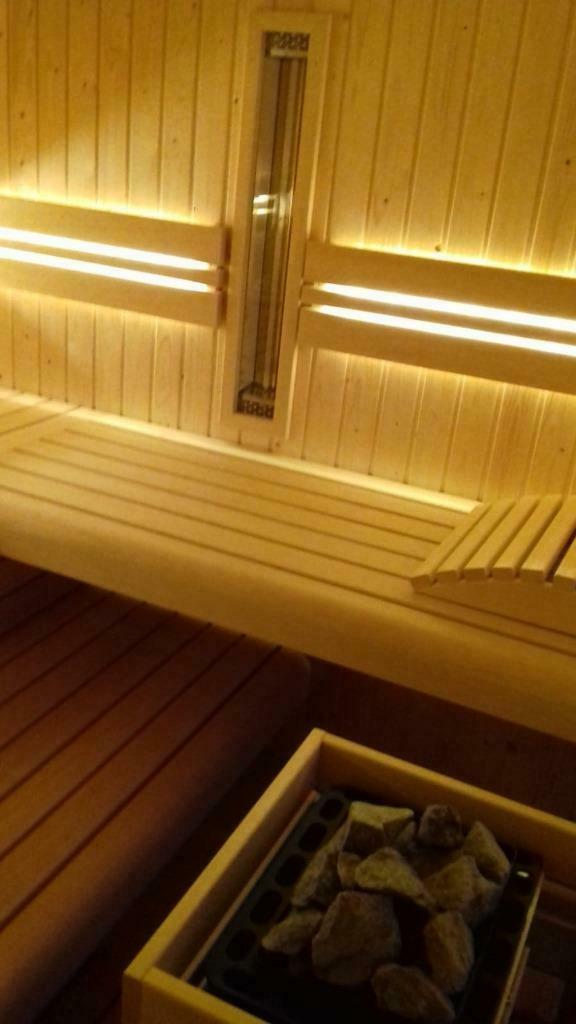 Finse luxe sauna, Sport en Fitness, Sauna, Ophalen of Verzenden, Nieuw, Fins of Traditioneel, Complete sauna
