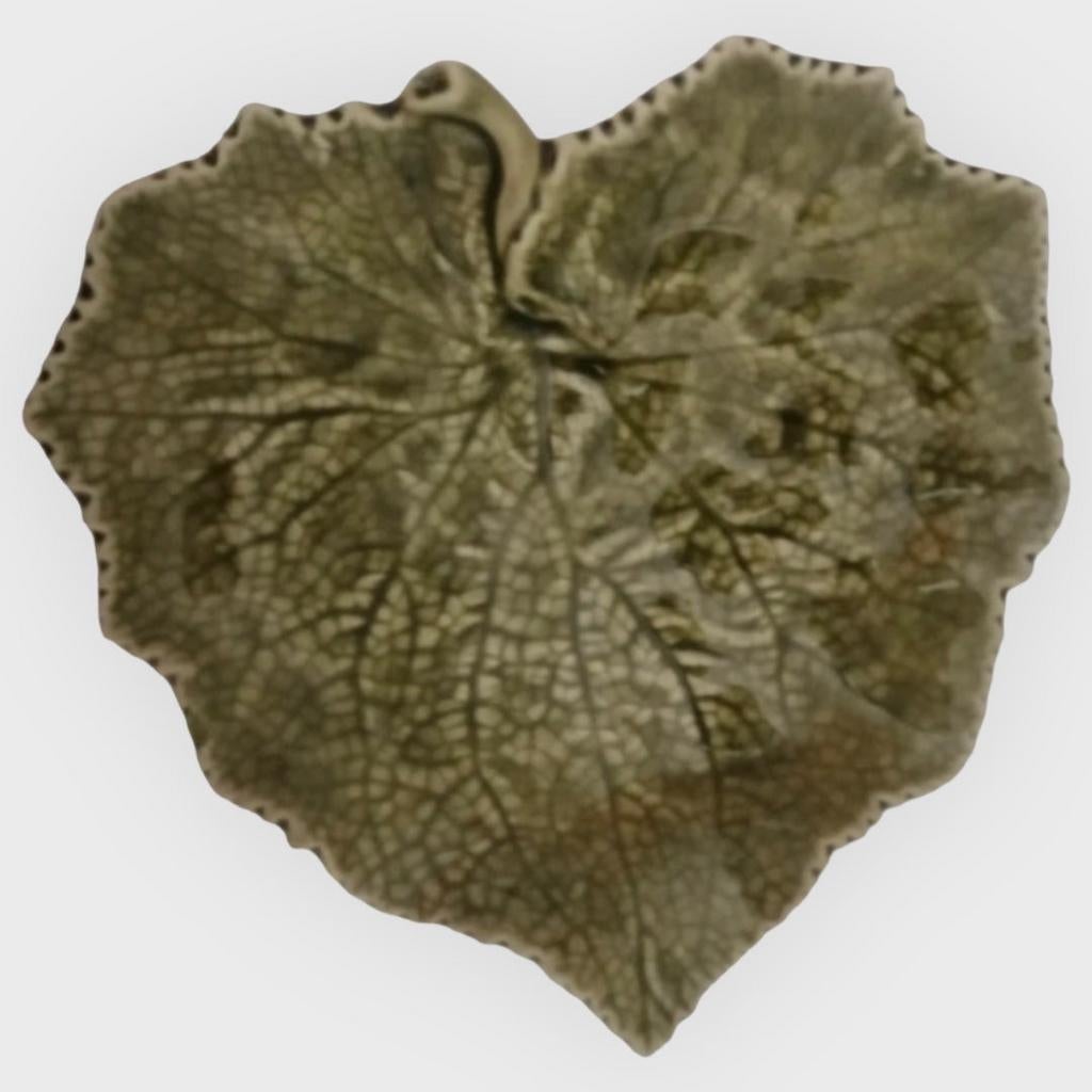 Bordallo Pinheiro Kleine Serveerschaal Druifblad Groen, Verzenden, Overige stijlen, Schaal of Schalen