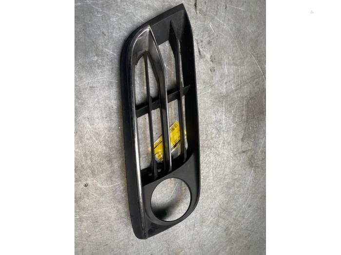 Afdekplaat mistlamp rechts van een BMW 5-Serie, Gebruikt, -, -, Ophalen of Verzenden