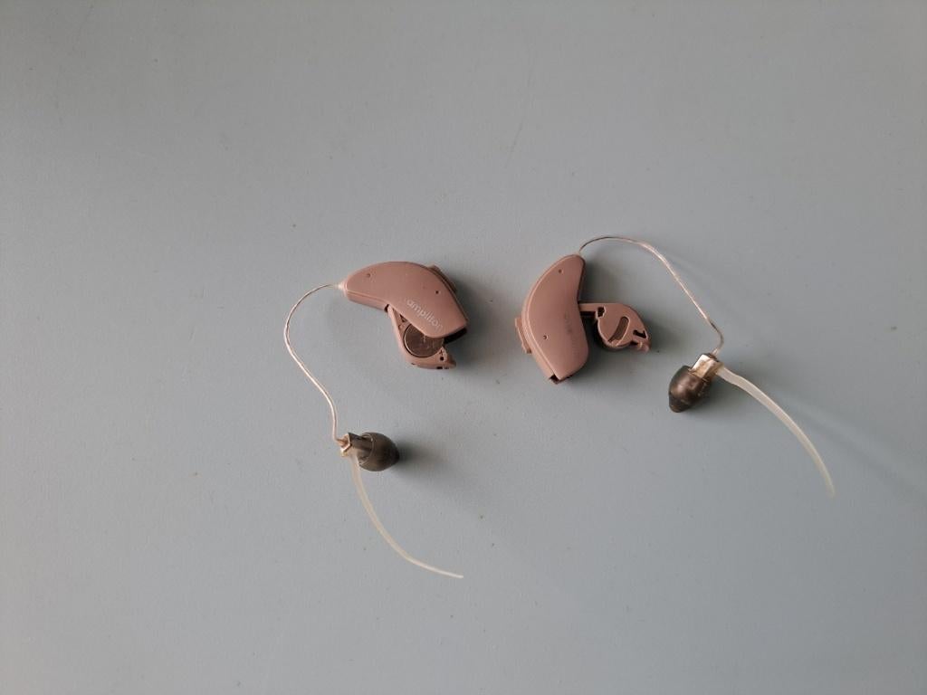 Hoorapparaten (batterij) , Amplifon/Resound, perfect werkend, Ophalen of Verzenden, Gebruikt