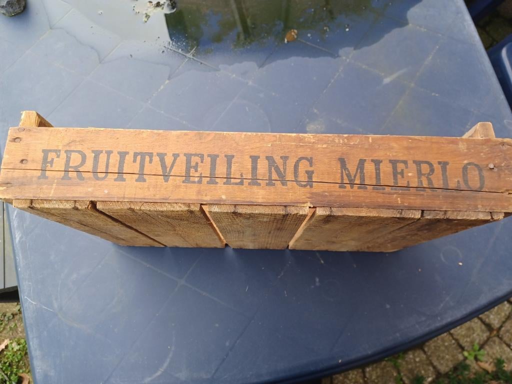Oude houten veilingkist fruitveiling Mierlo 1969, Ophalen